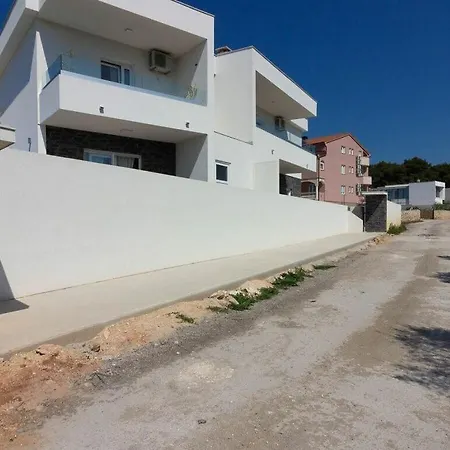 Villa White Memory Comfortable